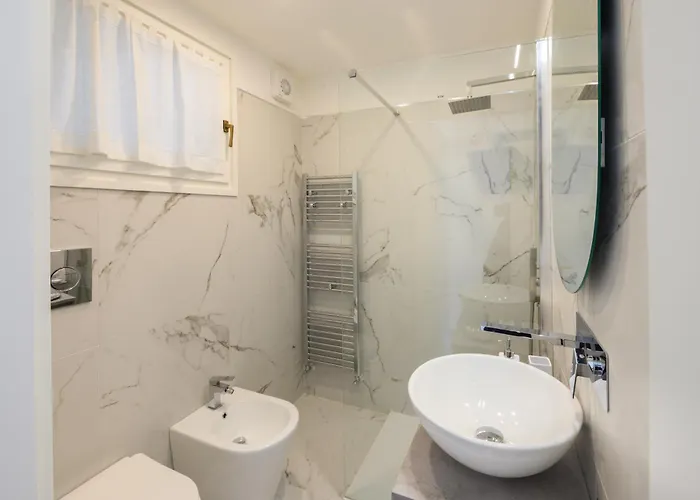 - Isola Madre Apartman